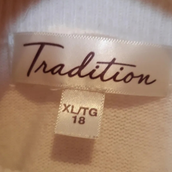 Cozy White Sweater with Snowflake Embellishments - Picture 4 of 5